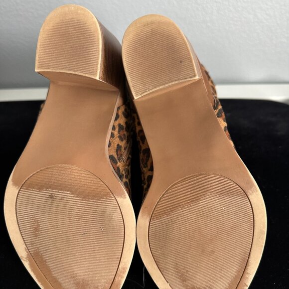 Very Volatile Flocked Leopard Ankle Boots Side Zip 3” Heel Women’s 8.5 - Picture 5 of 7